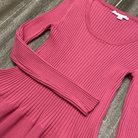 NWOT Boston Proper Scoop Neck
Long Sleeves Peplum Waist - Picture 6 of 8